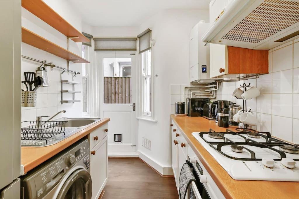 2 Bed Garden Flat Leyton Village London Bagian luar foto