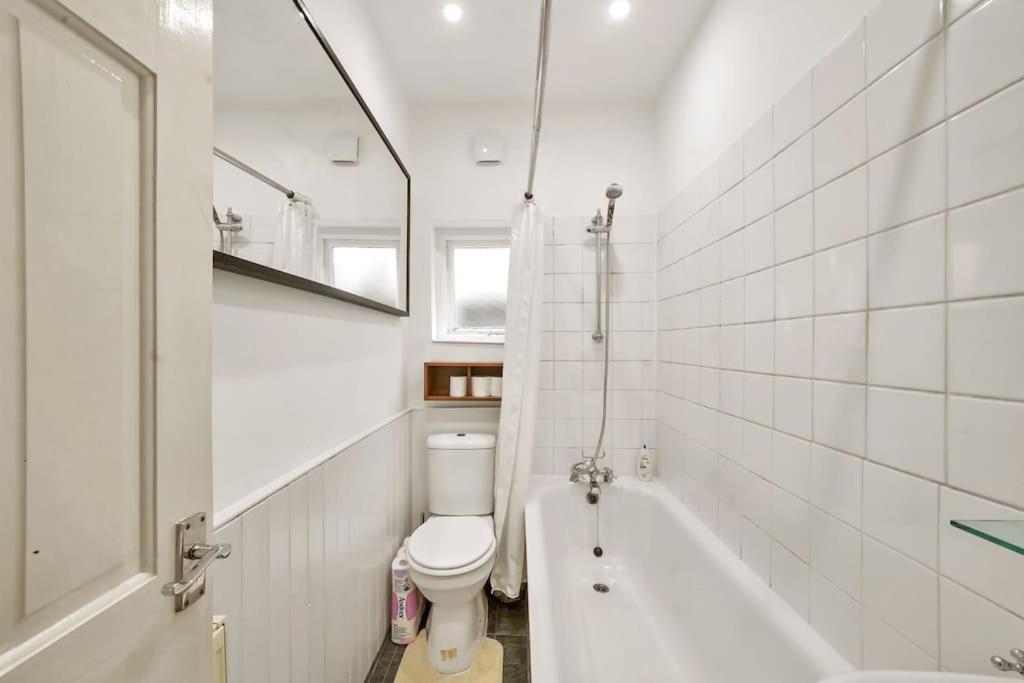 2 Bed Garden Flat Leyton Village London Bagian luar foto